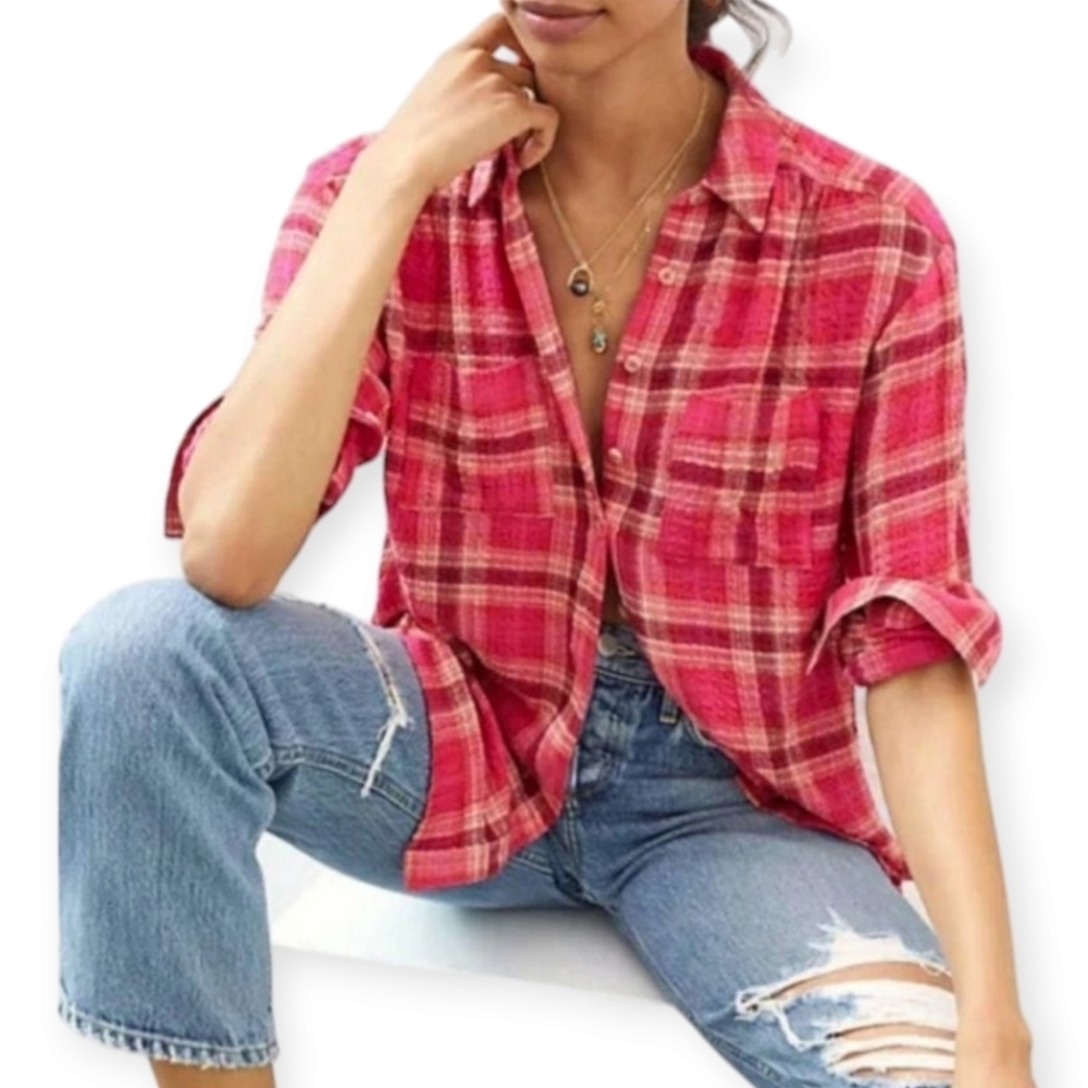 Anthropologie Pilcro Hadley Seersucker Relaxed Pink Plaid Button Up Small